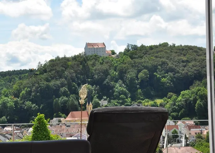 Burgenblick Mit Blick Auf *